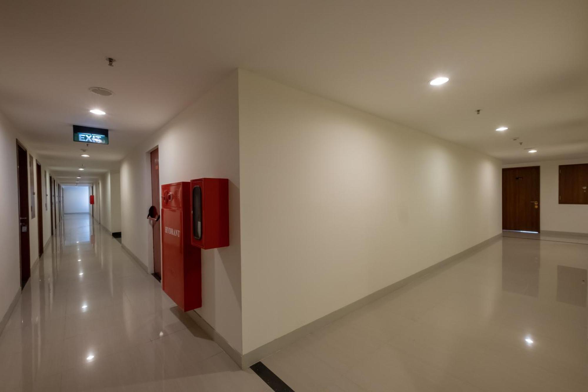 Oyo 2245 Apartment Grand Kamala Lagoon Bekasi Exterior photo