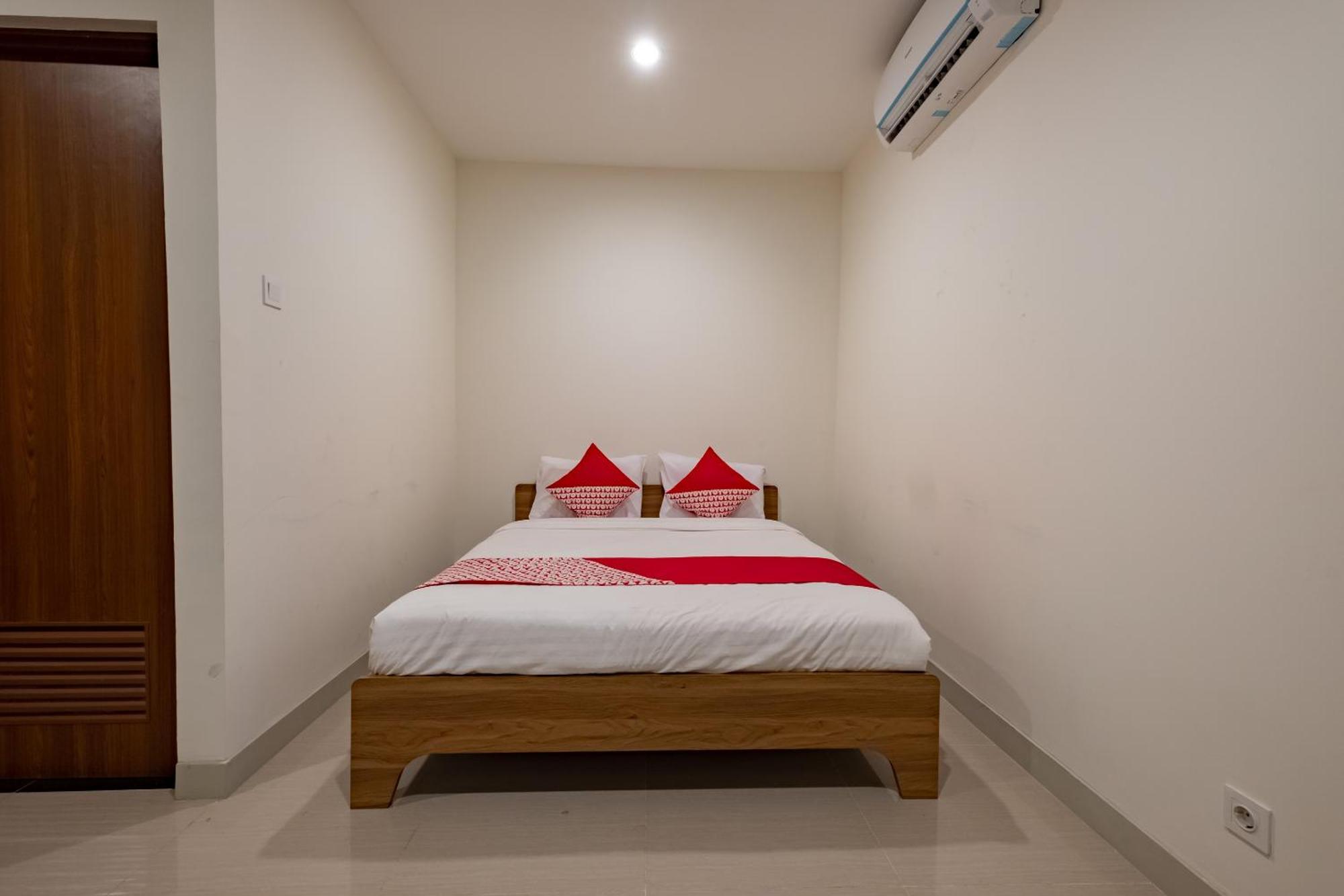 Oyo 2245 Apartment Grand Kamala Lagoon Bekasi Exterior photo